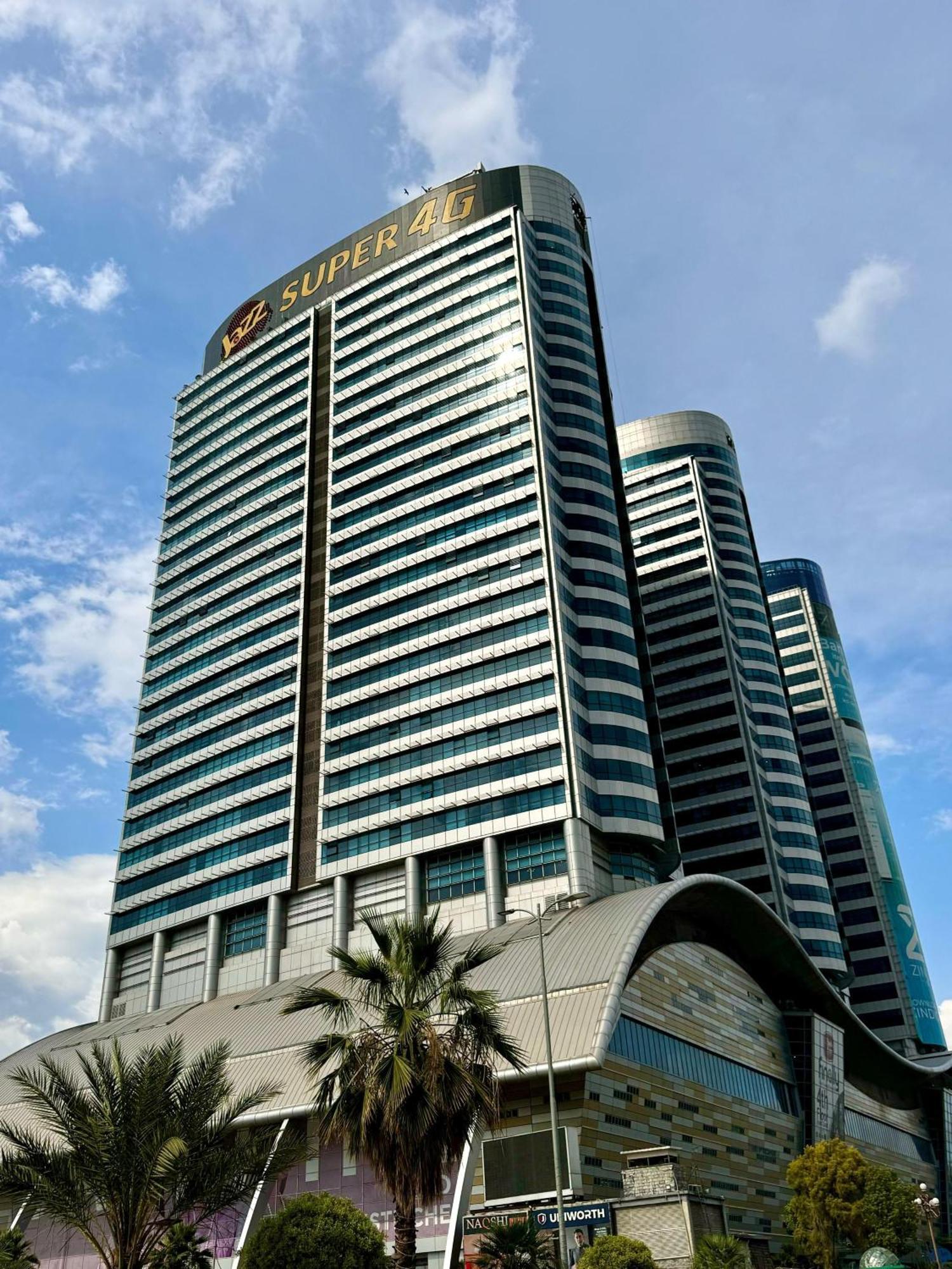 Centaurus Apartment Ісламабад Екстер'єр фото